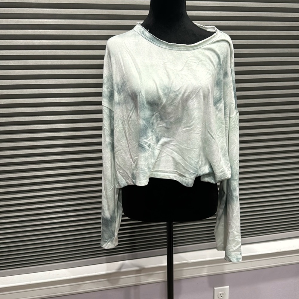 Crop long sleeve tie dye